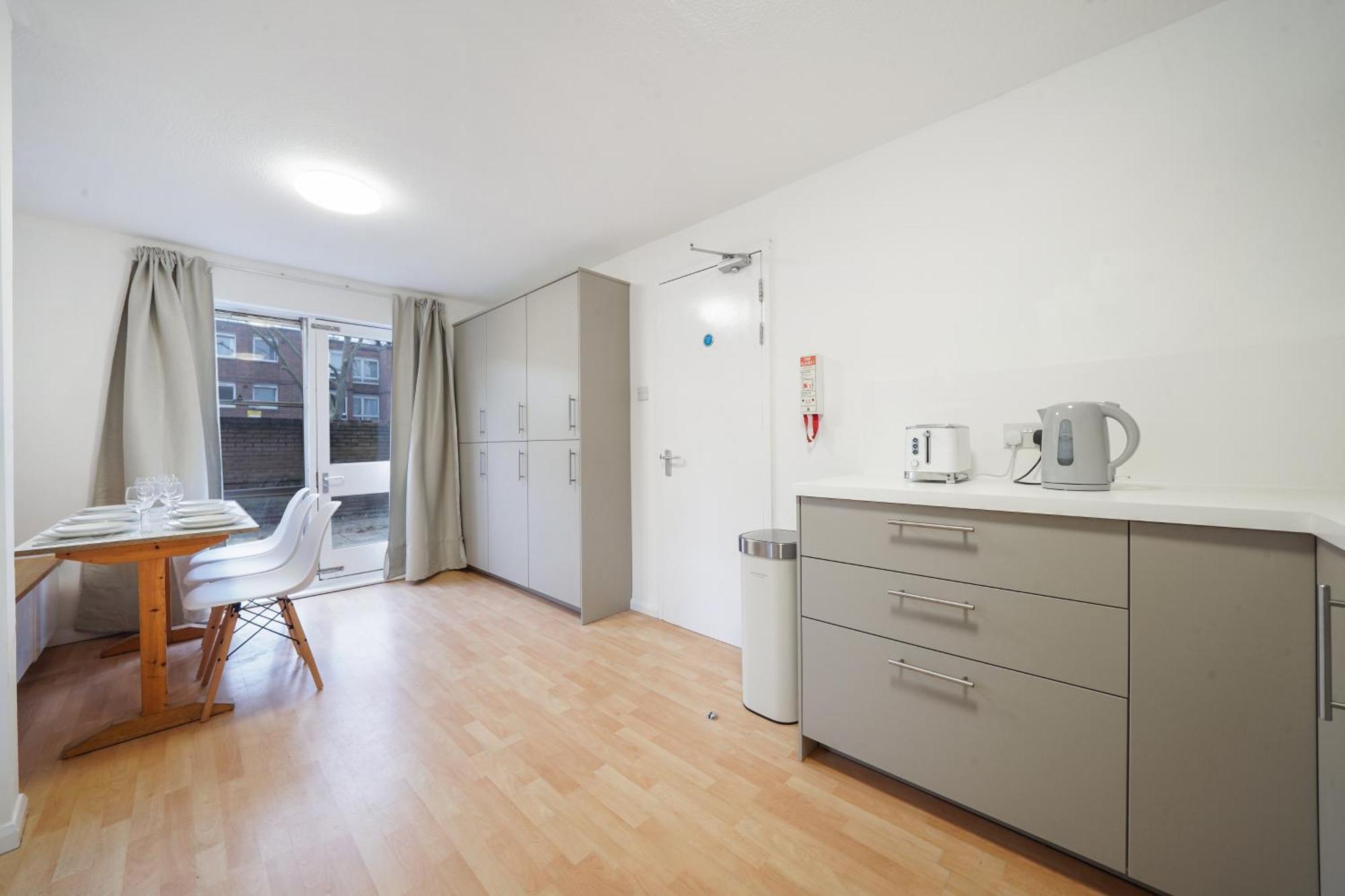 6 Double Bedroom House Hébergement de vacances *