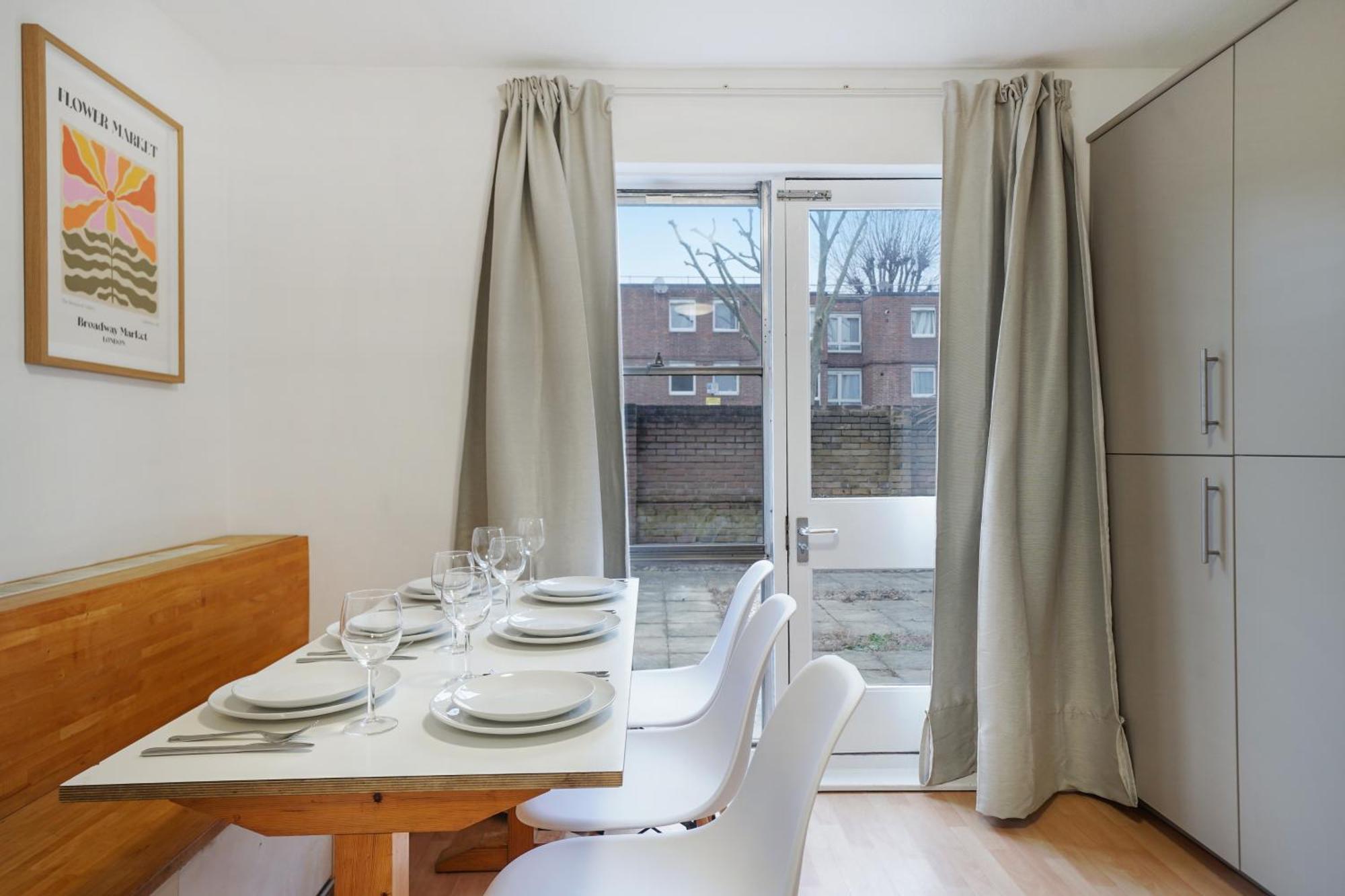 6 Double Bedroom House