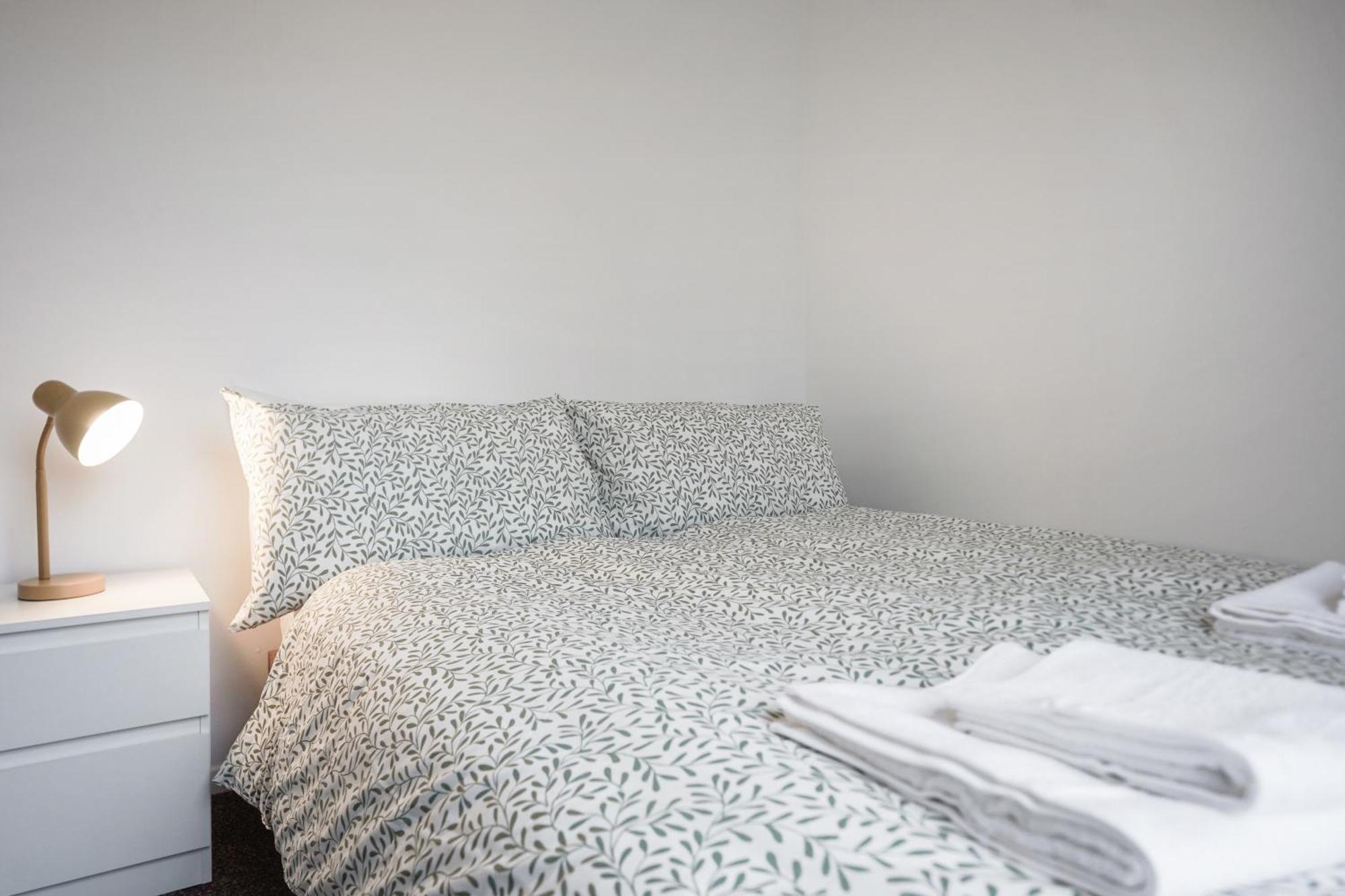 6 Double Bedroom House * Londres